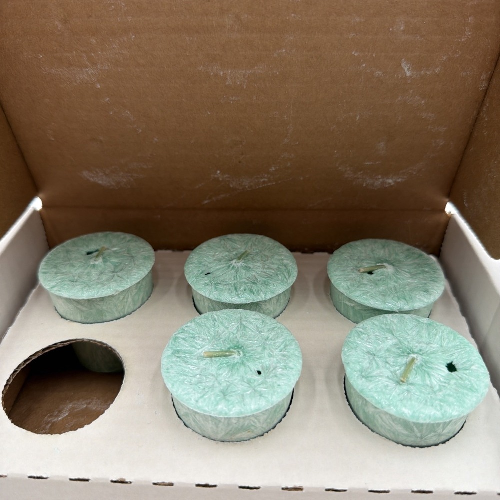 Mia Bella Gourmet Votive Candles Box of 5 Christmas Pine - New Old Stock